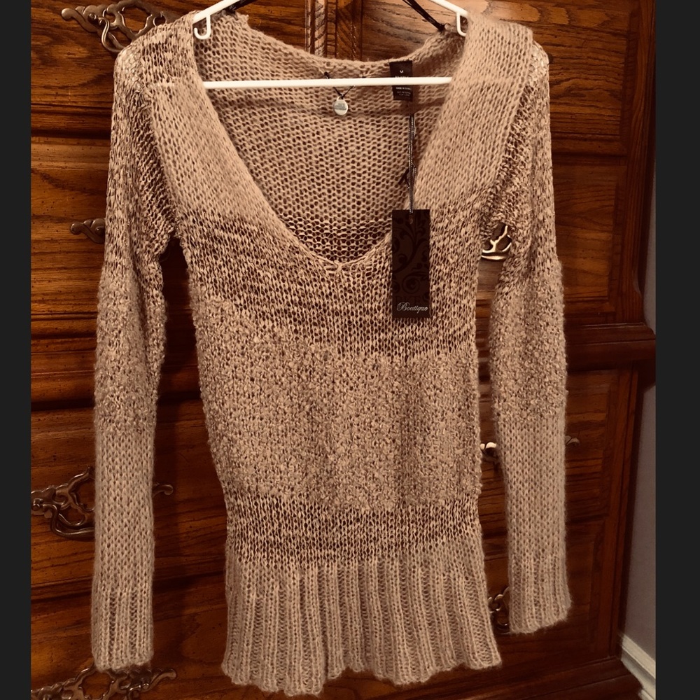 Buckle BKE Boutique Metallic Sweater in Blush